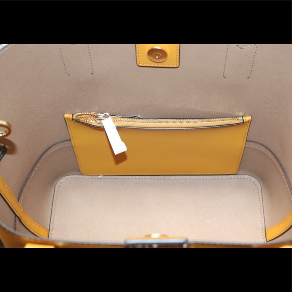 🌼SOLD🌼NWT Michael Kors Trista 2 in 1 - Picture 8 of 8